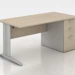 Mesa de oficina en madera y acabados en gris