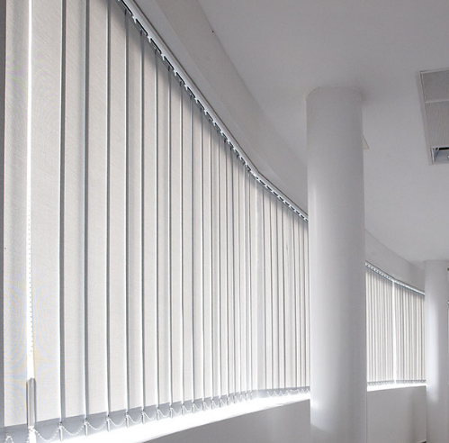 Cortinas en láminas para oficinas