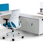 Mobiliario de oficina en color verde y blanco