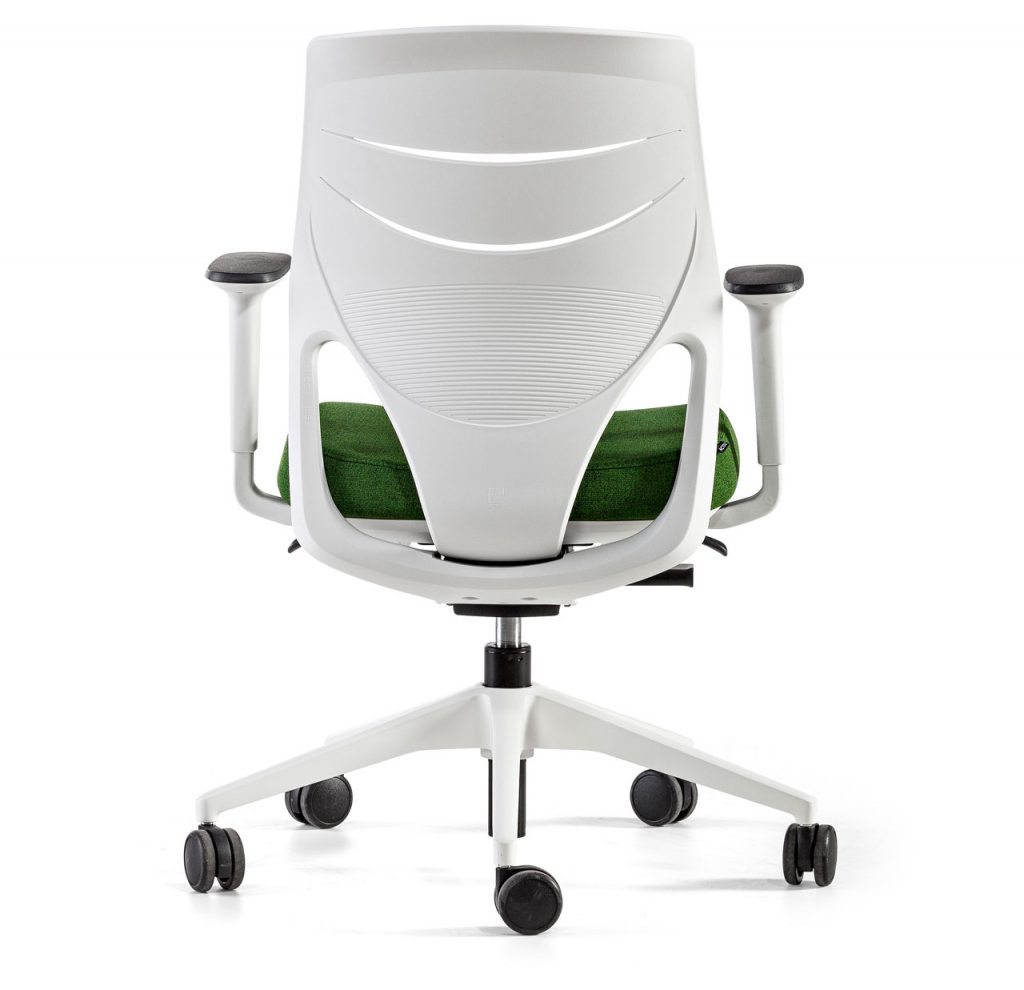 Silla de oficina con reposabrazos en color verde y blanco