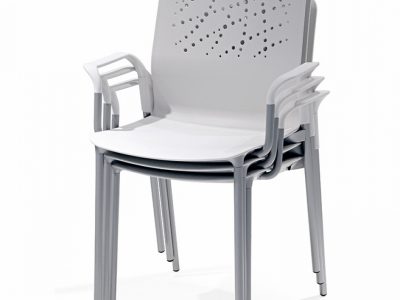 Silla de oficina moderna acolchada en color blanco y gris