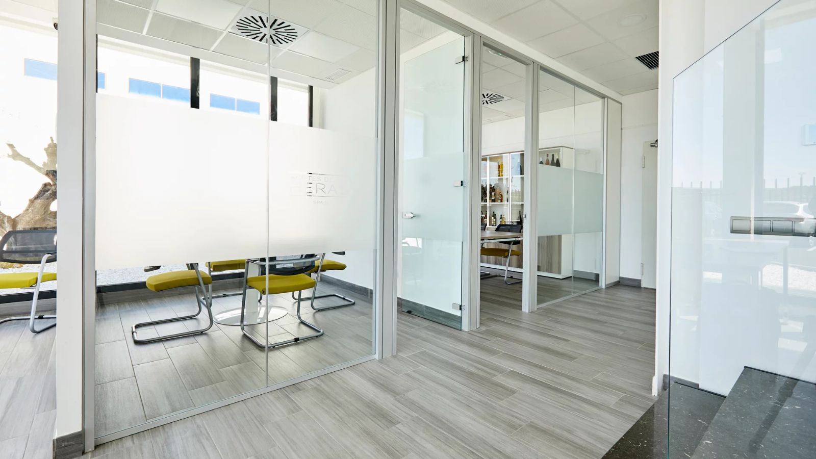 Tabiques de cristal Móviles en Oficinas