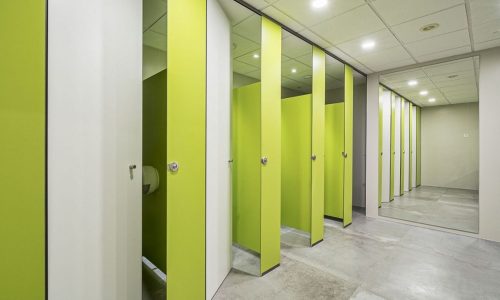 Cabinas fenólicas de suelo a techo
